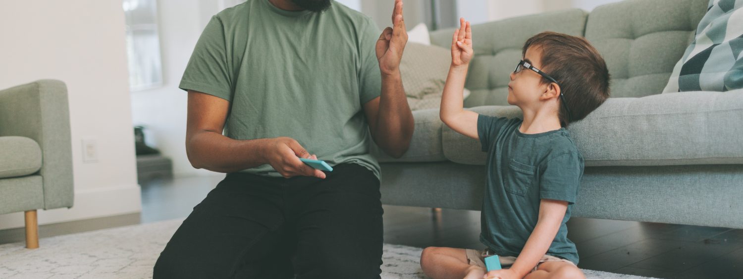 Image actualité Le langage des signes chez les bébés