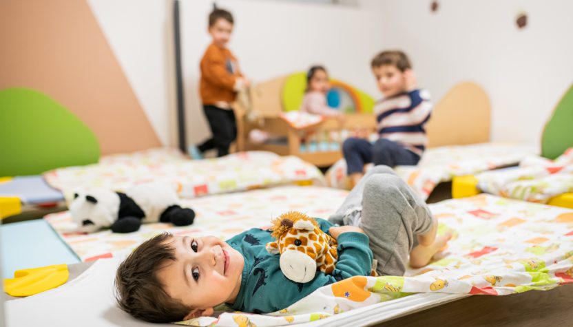 Notre crèche à Bron est un espace sécurisé et bienveillant pour votre enfant.