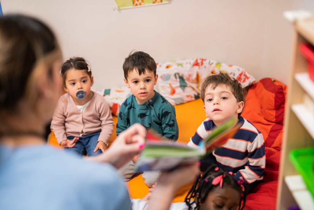 Les éducateurs spécialisés de la crèche de Bassens sont formés pour prendre soin de vos enfants.